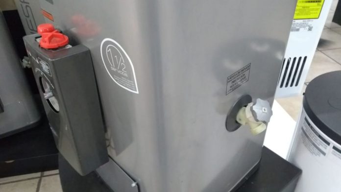 Mantenimiento de calentadores de agua eliminar el sarro